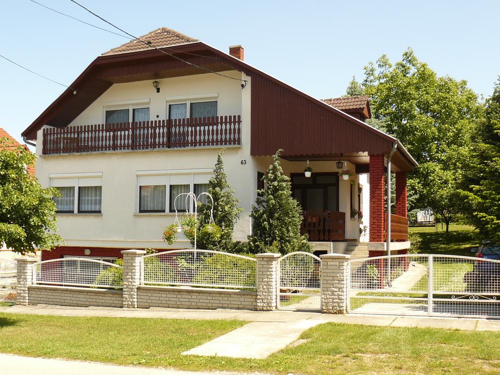 Zsuzsi Apartman Zalakaros Exterior photo