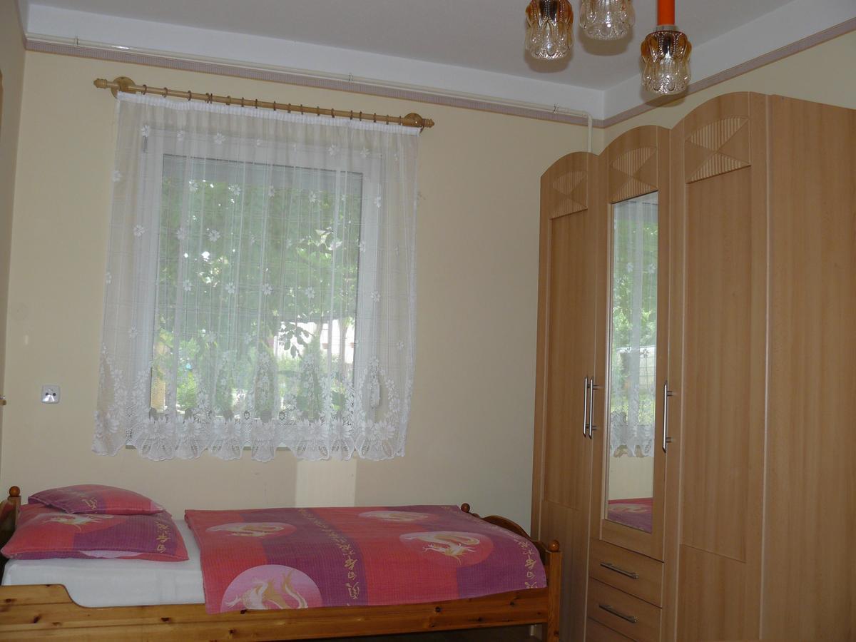 Zsuzsi Apartman Zalakaros Exterior photo