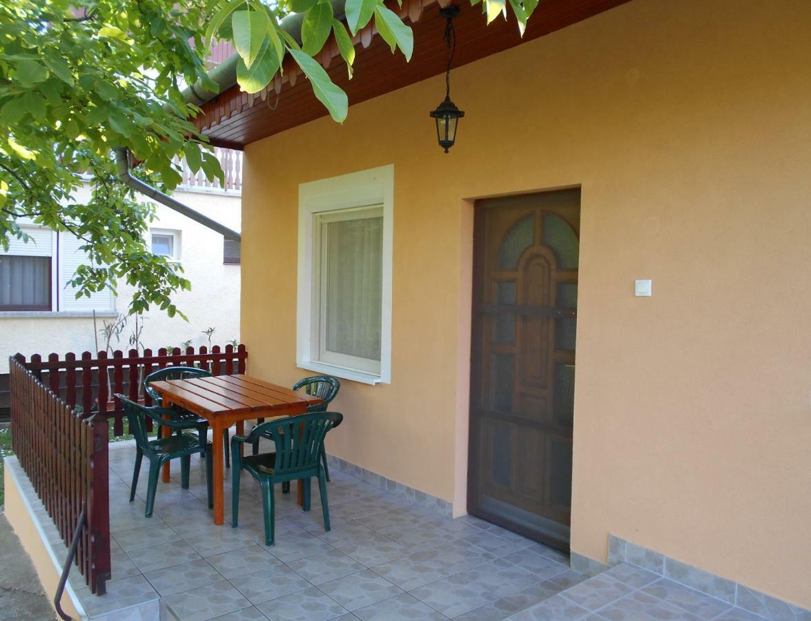 Zsuzsi Apartman Zalakaros Exterior photo